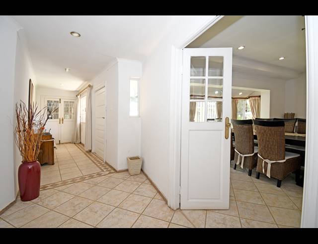 5 BEDROOM HOUSE FOR SALE IN HURLINGHAM